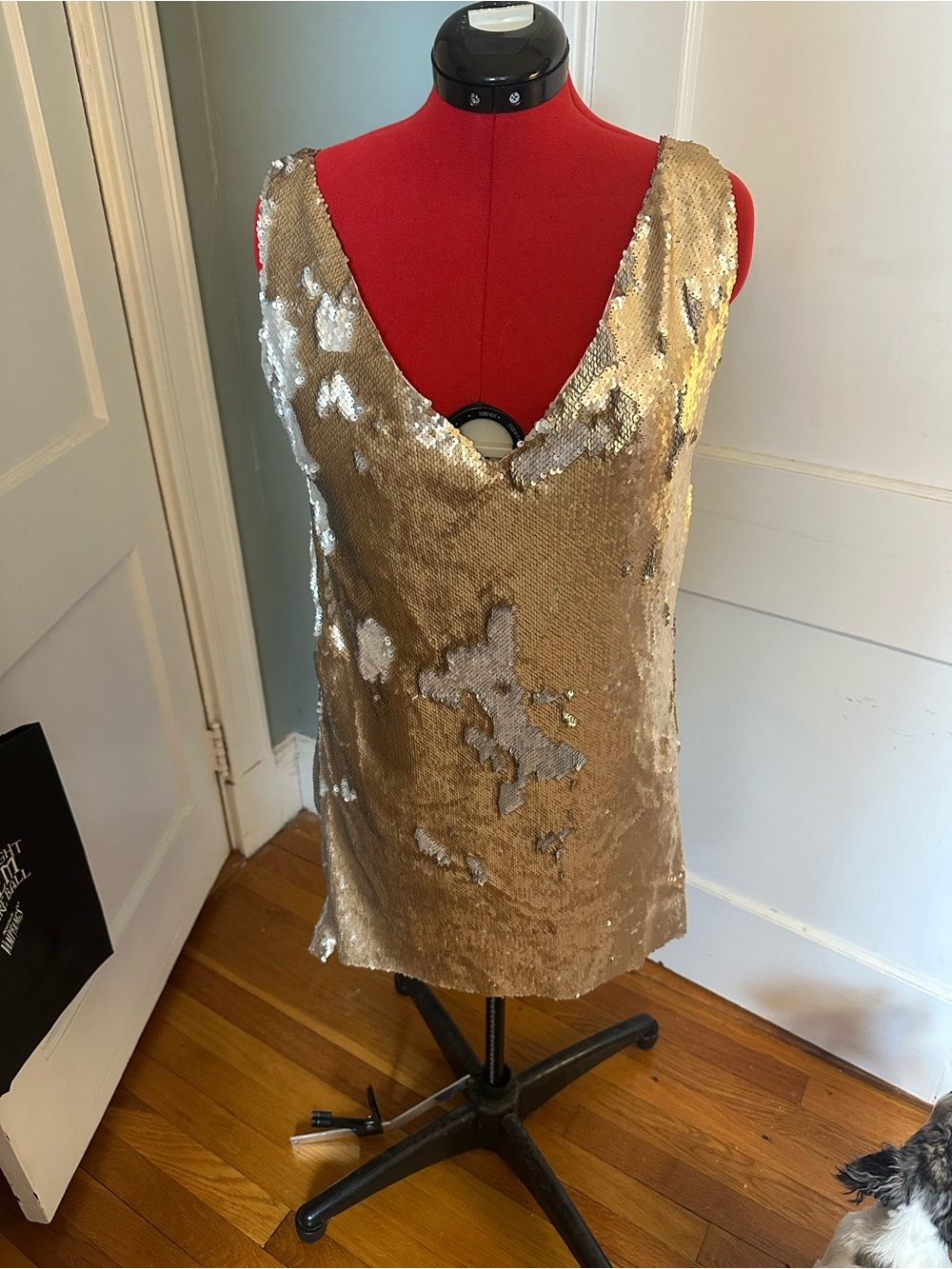 Gold Sequin V-Neck slouchy dress